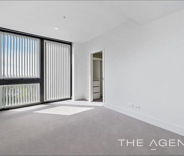 LIVE IN LUXURY - Photo 2