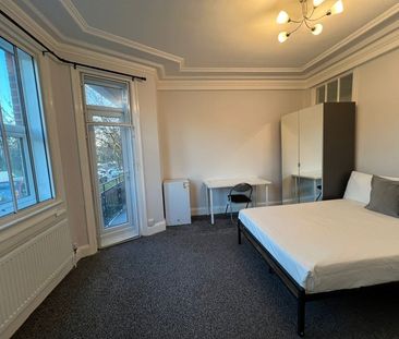 Room in a Shared House, Brent View House, NW11 - Photo 4