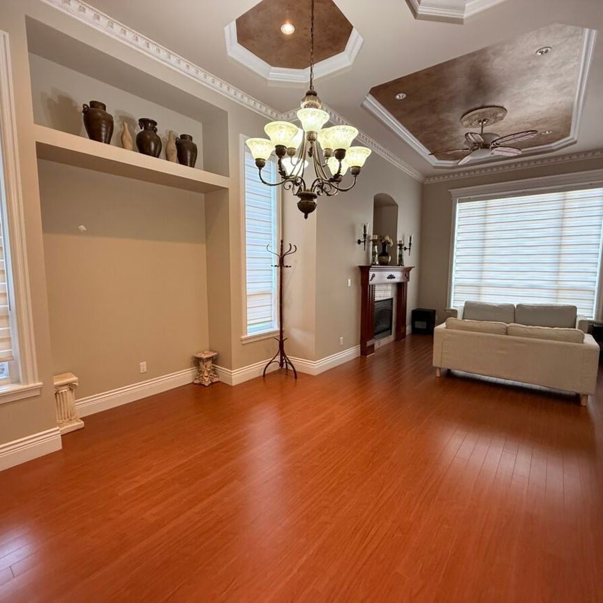 Upper-Level Modern Home with 6 Bedrooms - Photo 1