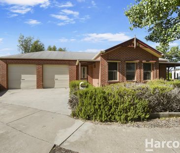 Freshly Updated 3-Bedroom Townhouse in Quiet Court Location - Photo 5