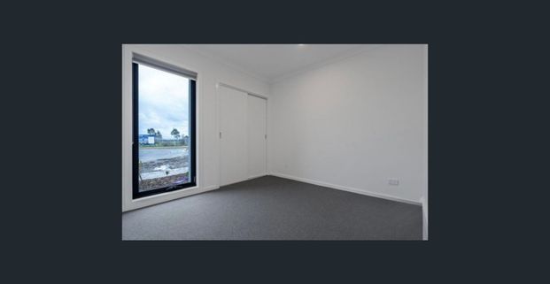 Spacious Family Home in Wollert - Photo 1