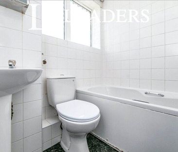 3 bedroom house to rent - Photo 2