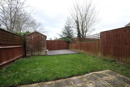 Dalby Gardens, Maidenhead, Berkshire, SL6 - Photo 2