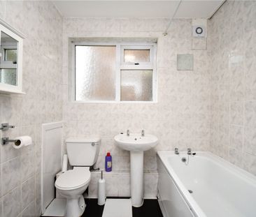 Berkeley Court, CH49 5NT, Arrowe Park - Photo 2