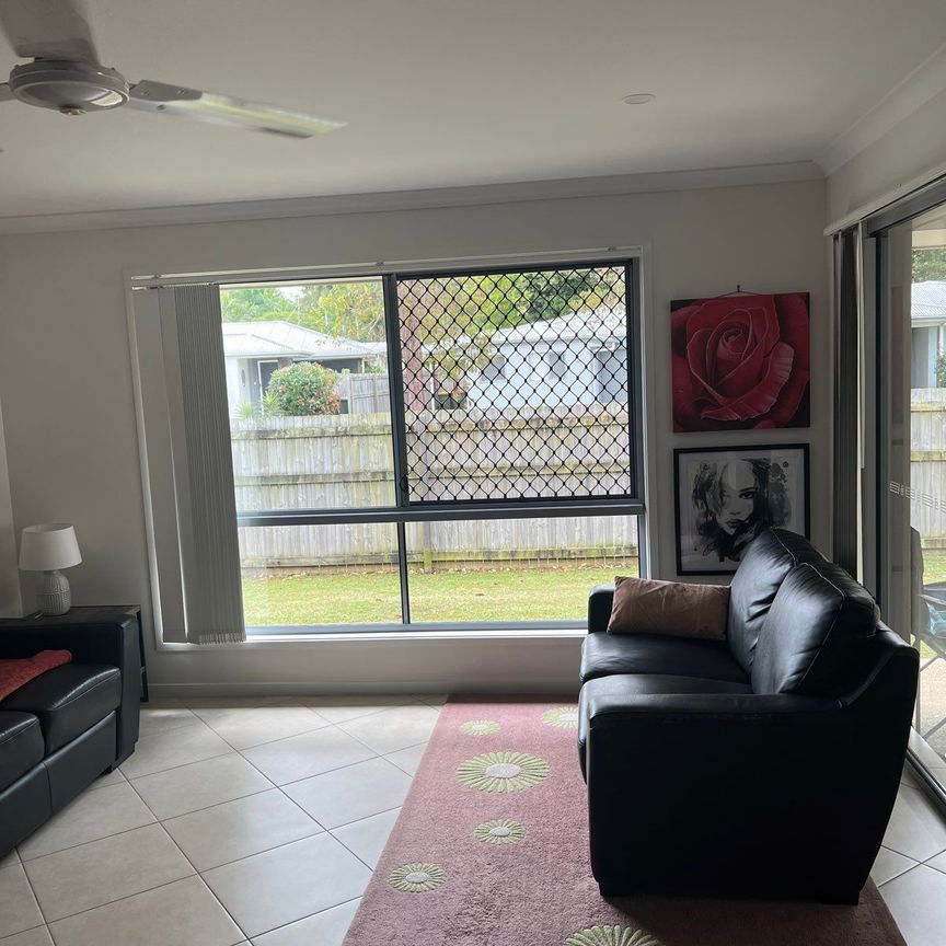 Three bedroom duplex - Photo 1