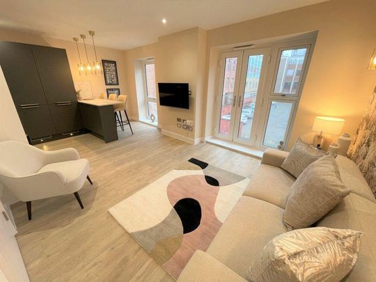 1 bedroom in a house share to rent - Photo 1