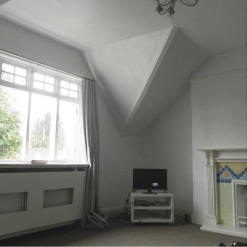 1 Bed Terraced House, St. Margarets Road, SE4 - Photo 1