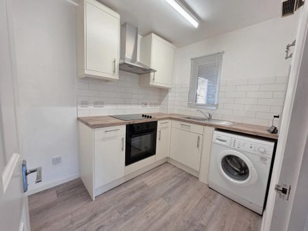 1 bedroom terraced house to rent - Photo 2