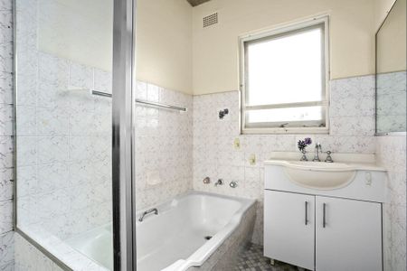 Lifestyle & Location - Photo 4