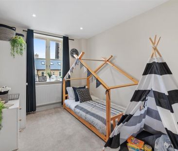 5 bedroom detached house to rent - Photo 3