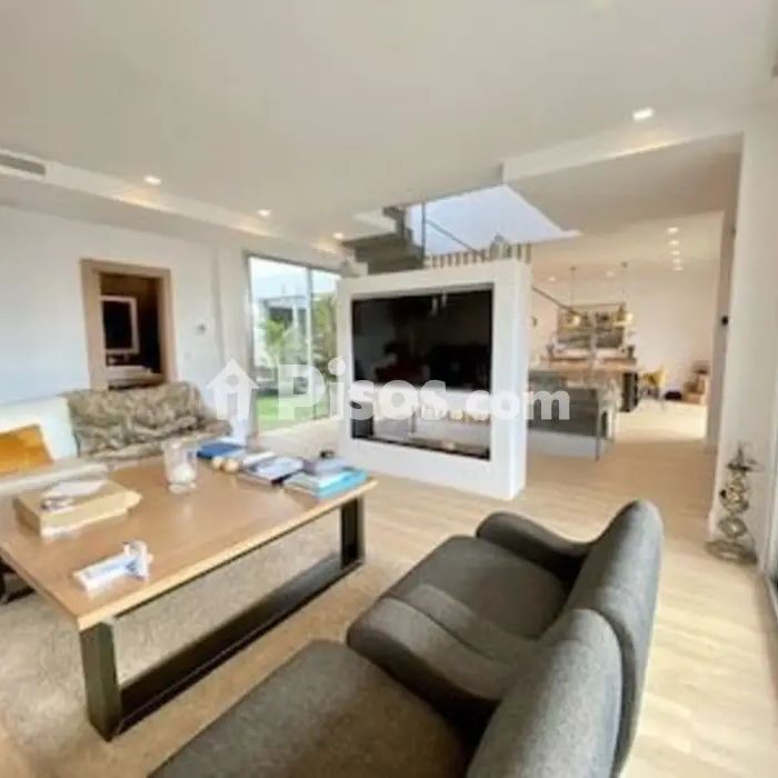 Casa pareada en alquiler en Marbella Este - Foto 1