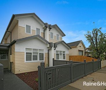 PERIOD ELEGANCE! ENVIABLE LOCATION! - Photo 6
