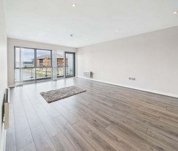 2 bedroom flat to rent - Photo 2