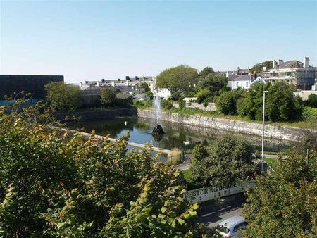 Queen Anne Terrace, Plymouth, PL4 - Photo 2