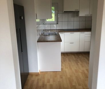 Charmantes freistehendes 4.5-Zimmer-Einfamilienhaus mit grossem Garten - Photo 5