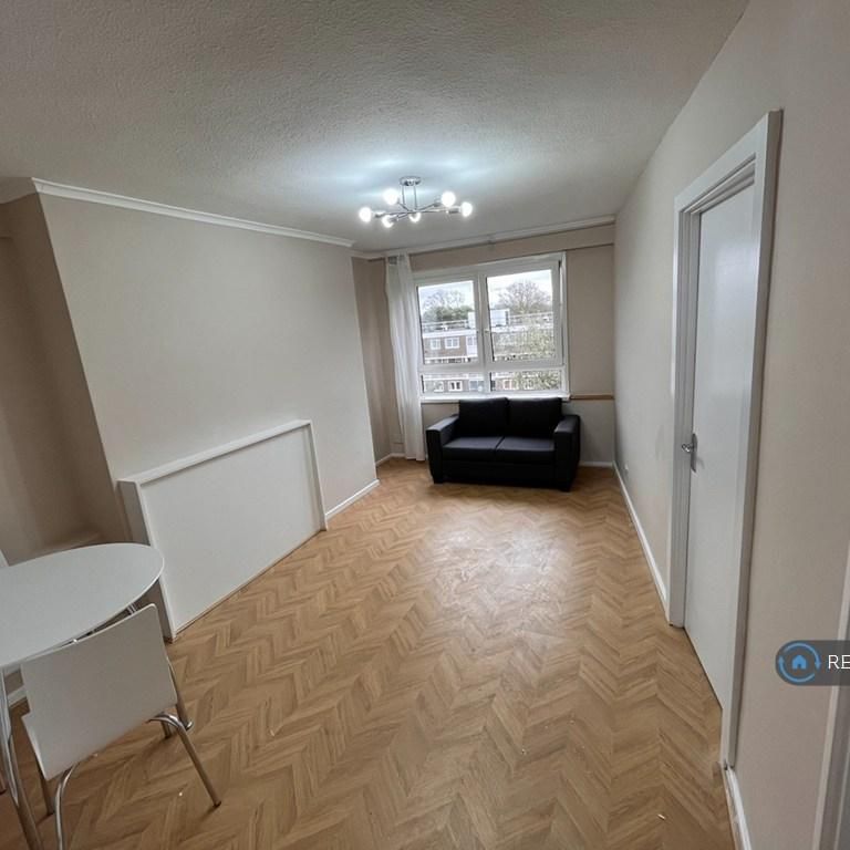 1 bedroom flat to rent - Photo 1