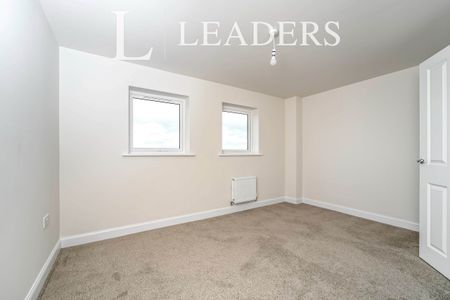 3 bedroom townhouse to rent Four Acre Drive, Houghton Conquest, Bedford, MK45 - Photo 2