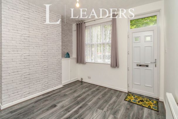 3 bedroom house to rent Ingram Road, Walsall, WS3 - Photo 1