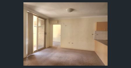 2 BEDROOM APARTMENT - Photo 5