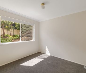 Freshly Painted, New Carpet & Ready for Family Living - Photo 6