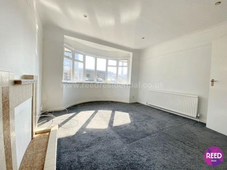 3 bedroom semi-detached bungalow to rent - Photo 4