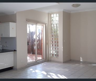 3 BEDROOM TOWNHOUSE with DOUBLE CARPARK - Photo 5