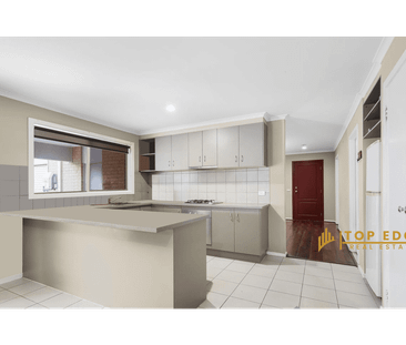 A home filled with warmth, comfort, and heart. - Photo 4