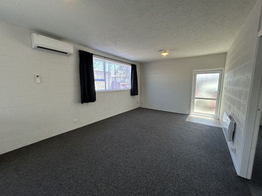 Two bedroom unit on Gloucester! - Photo 1
