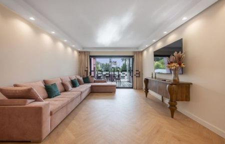 Alquiler de piso en Calle Sierra Bermeja, 1 - Photo 3