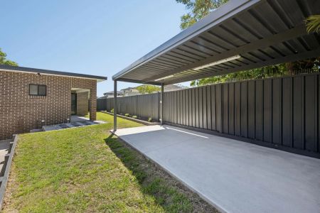 Fresh, Modern & Conveniently Located Granny Flat - Photo 2