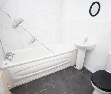 80 Castleburn Road, Carrickfergus, BT38 7NY - Photo 4