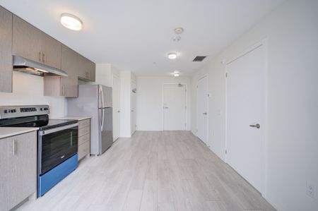 For Lease - 3401 Ridgeway Drive Unit# 420, Mississauga, Ontario - Photo 5