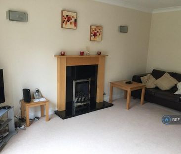 1 bedroom in a house share to rent - Photo 5