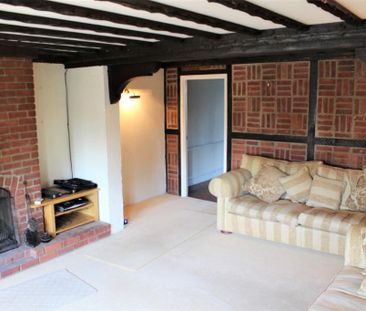 2 bedroom cottage to rent - Photo 1