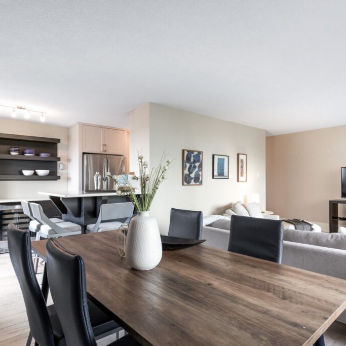 Edmonton Furnished Condo Rental in Downtown - Modern Condo Walking Distance To Alberta Legislature Building and River Valley! - Photo 1