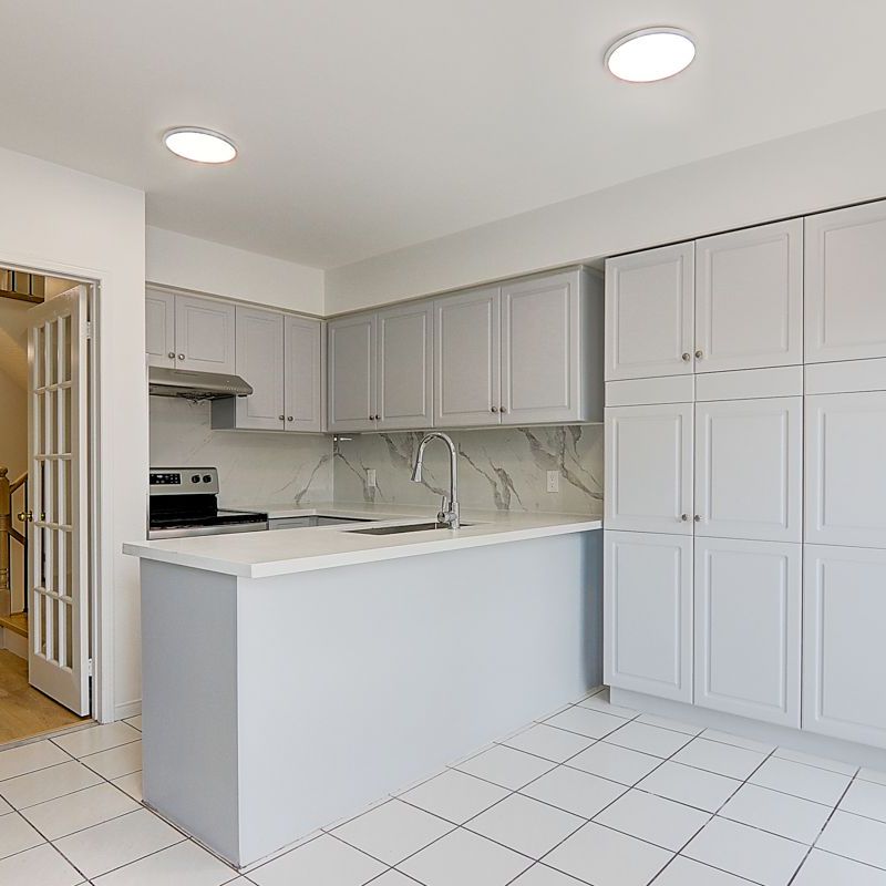 For Lease - 20 Azzarello Lane, Toronto, Ontario - Photo 1