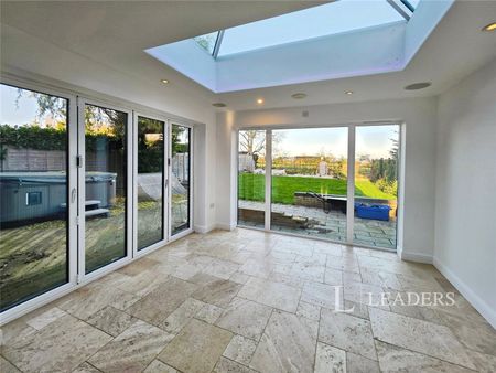 4 bedroom house to rent Wilsthorpe, Stamford, PE9 - Photo 4