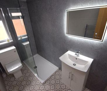 2 bedroom semi-detached house to rent - Photo 5