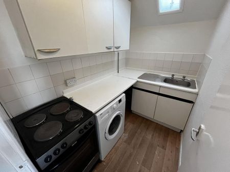 1 bedroom flat to rent - Photo 3