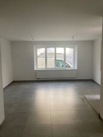 Appartement de 2.5 pièces au rez-de-chaussée au coeur de Bassins - Photo 2