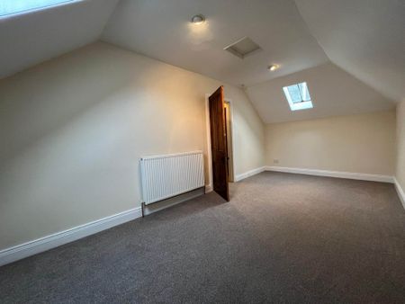 Price £725 pcm - Available Now - Unfurnished - Photo 3