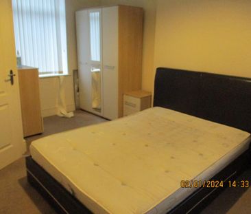 1 bedroom house of multiple occupation to rent - Photo 2