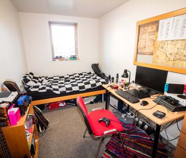 4 Bed Flat, Mulberry Court, SO14 - Photo 2