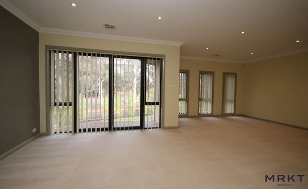 10 McCrae Street, Garran ACT 2605 - House For Rent | Domain - Photo 1