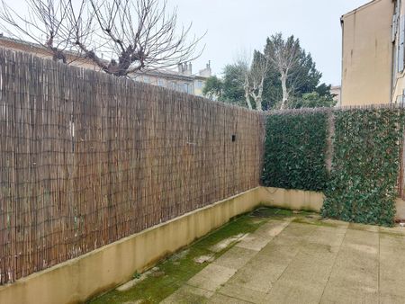 location Appartement T2 DE 45.7m² À AIX EN PROVENCE - Photo 4