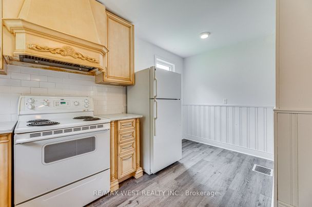 For Lease - 211 King Street, Caledon, Ontario - Photo 1