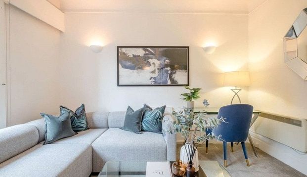 2 bedroom conversion flat with 1 reception and 1 bathroom in Park Road, NW8 - Photo 1