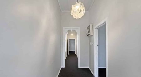 CITY CENTRE - 2 BEDROOMS - Photo 5