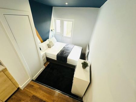 Room in a Shared Flat, Wealdstone, HA3 - Photo 4