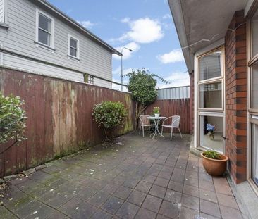 Cozy & Secure 2-Bedroom Home in Terrace End - Photo 3